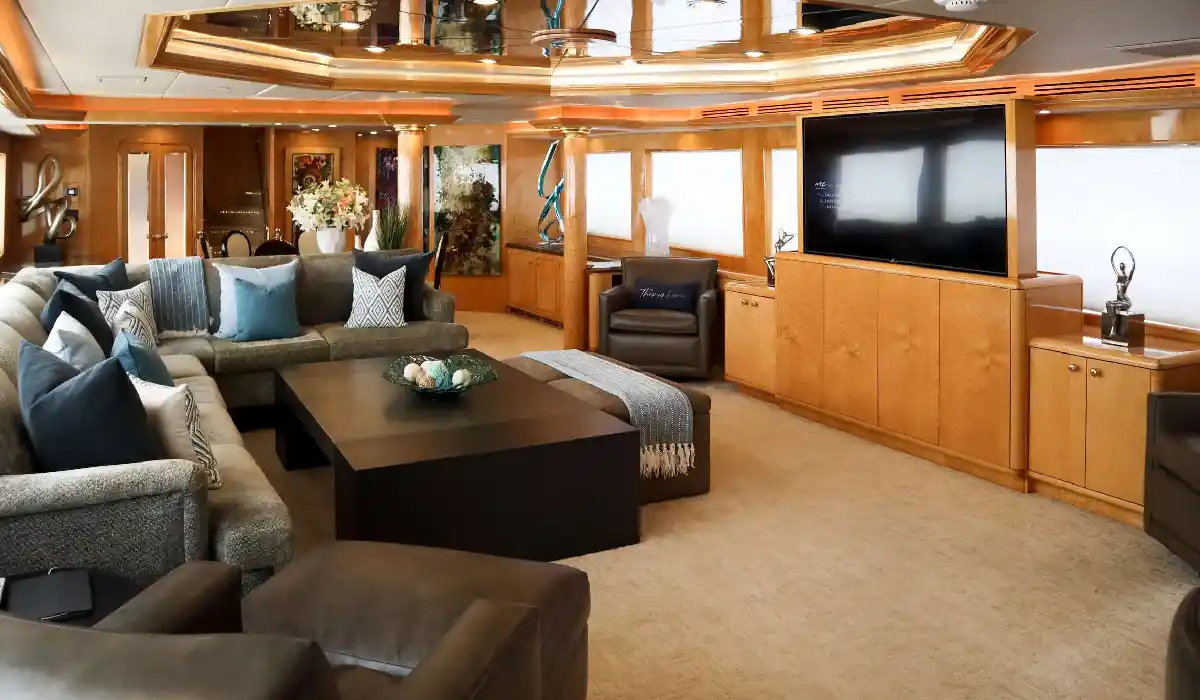 Hatteras - Lone Star - Best Yacht Rentals - Best Preowned Yachts - Exclusive Concierge Club.webp